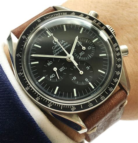 omega speedmaster moonwatch original